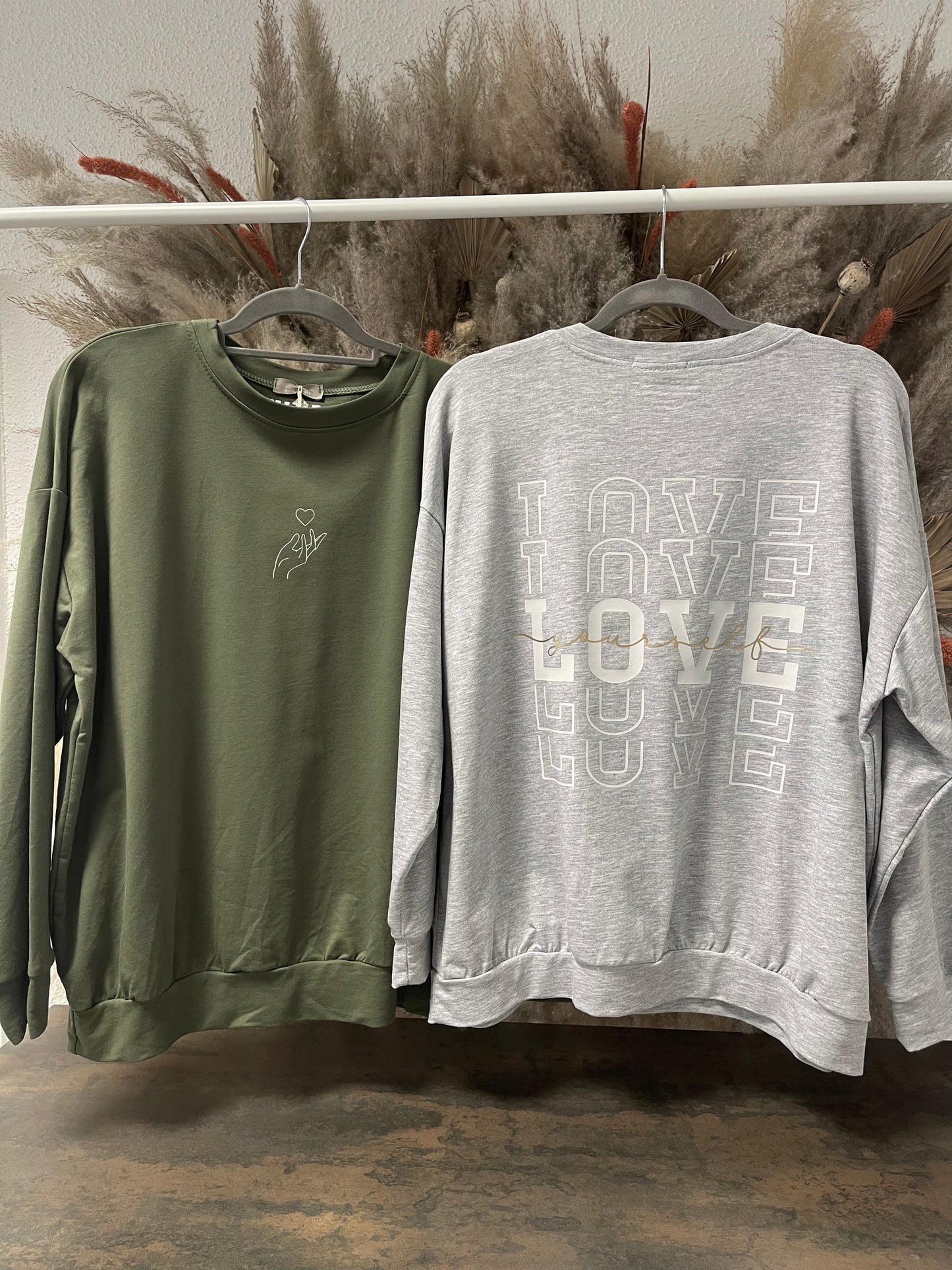Sweater LOVE YOURSELF - verschiedene Farben