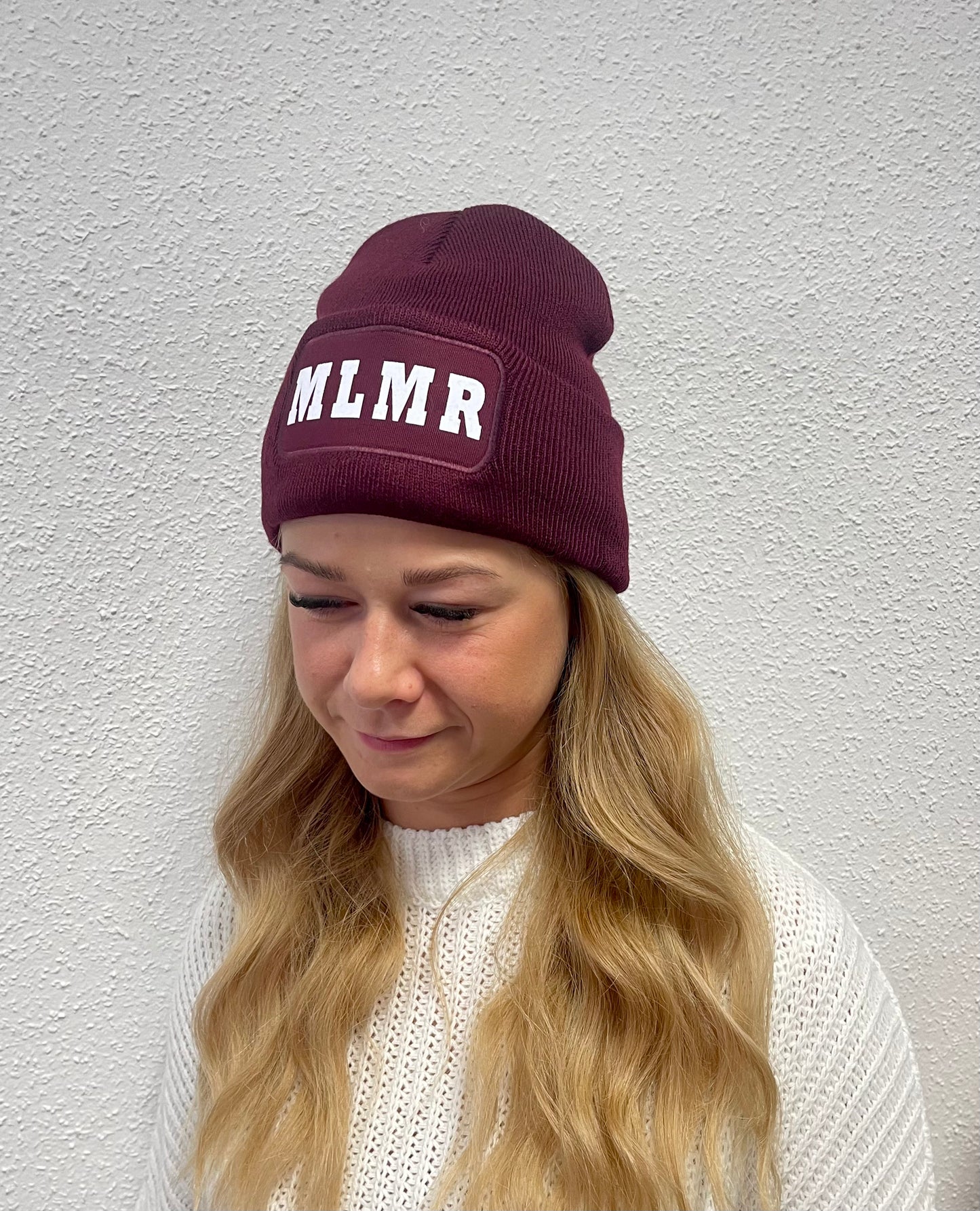 Mütze MLMR - burgundy mit weiß