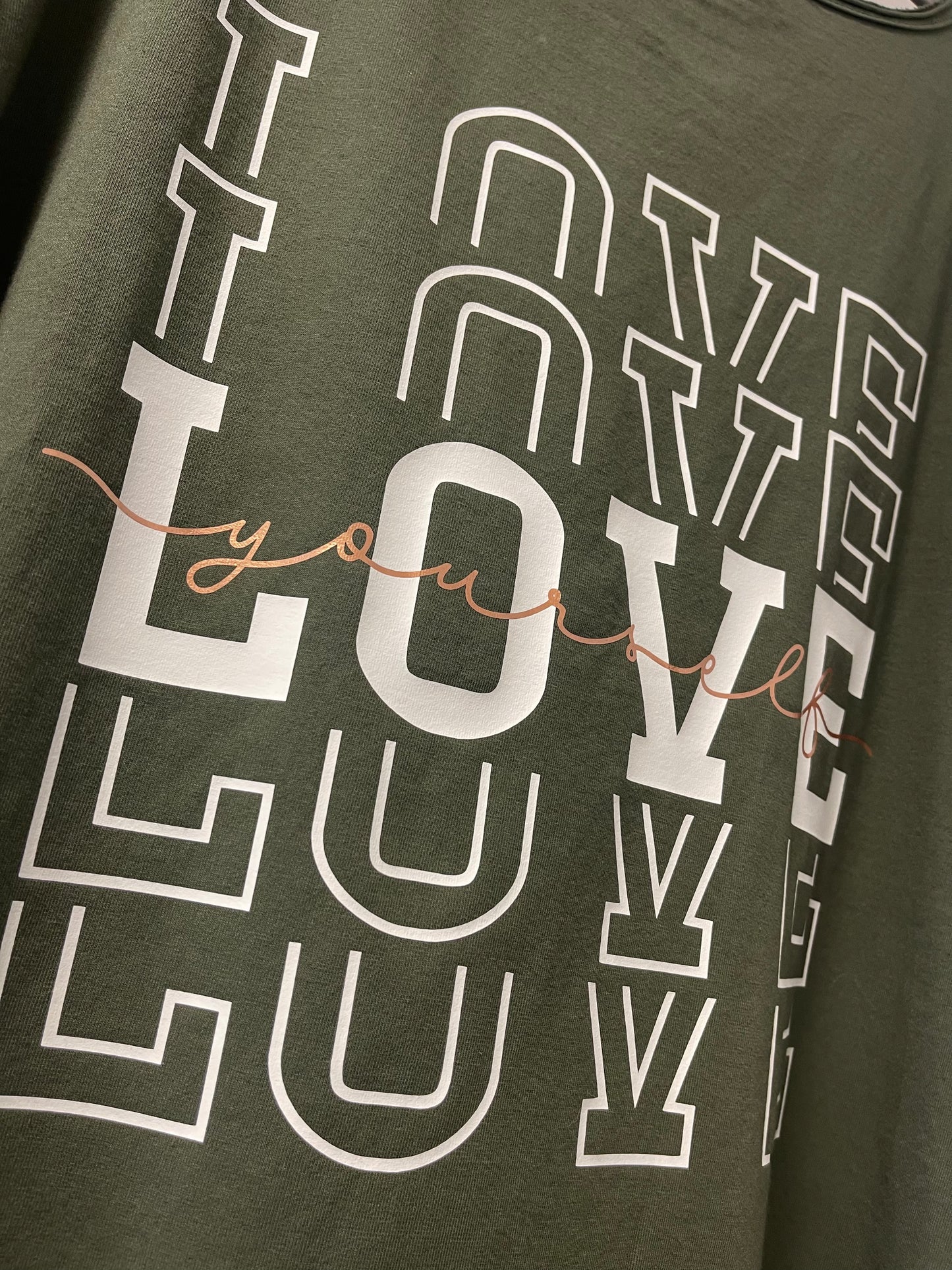 Shirt LOVE YOURSELF - verschiedene Farben