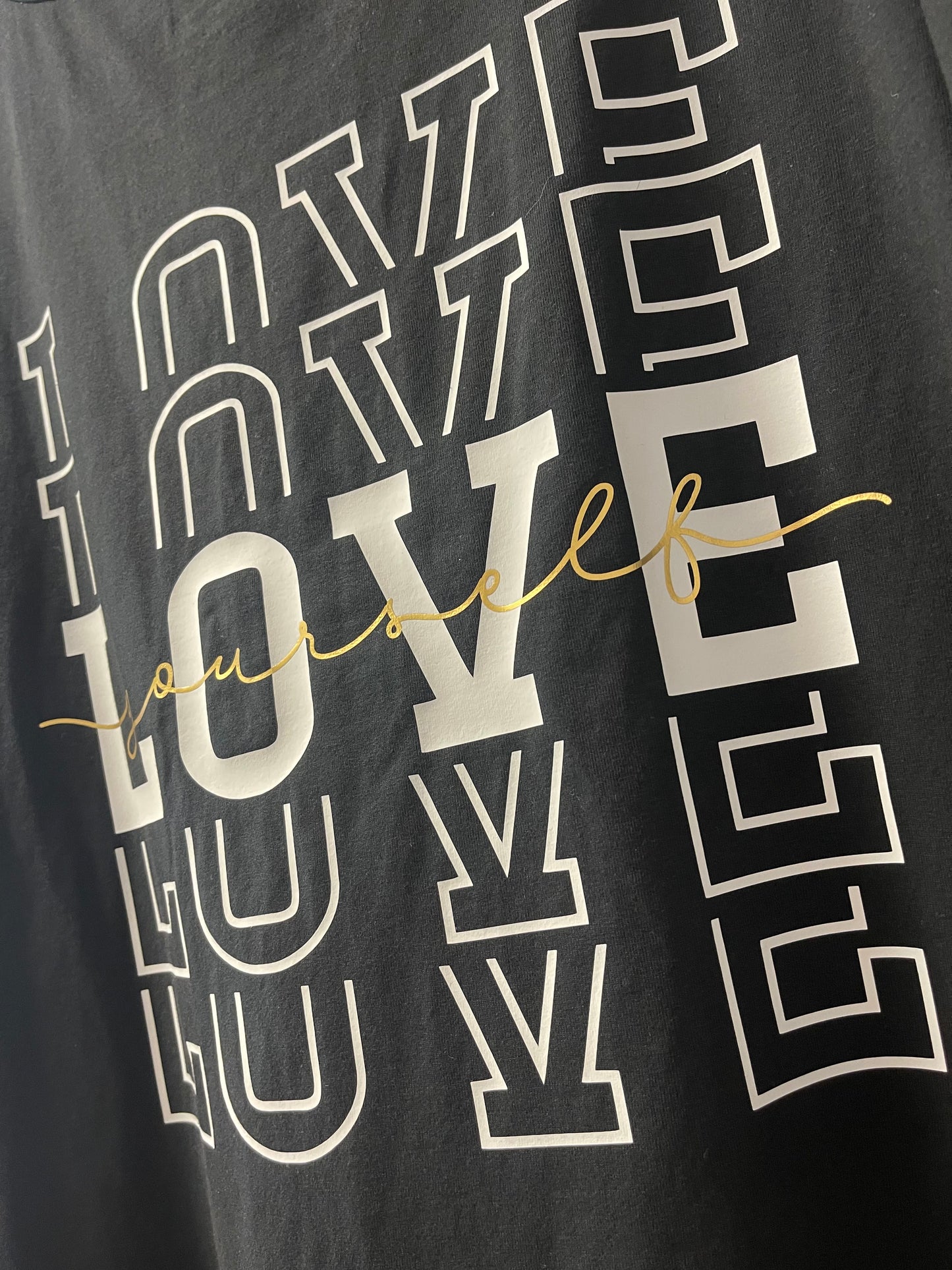 Shirt LOVE YOURSELF - verschiedene Farben